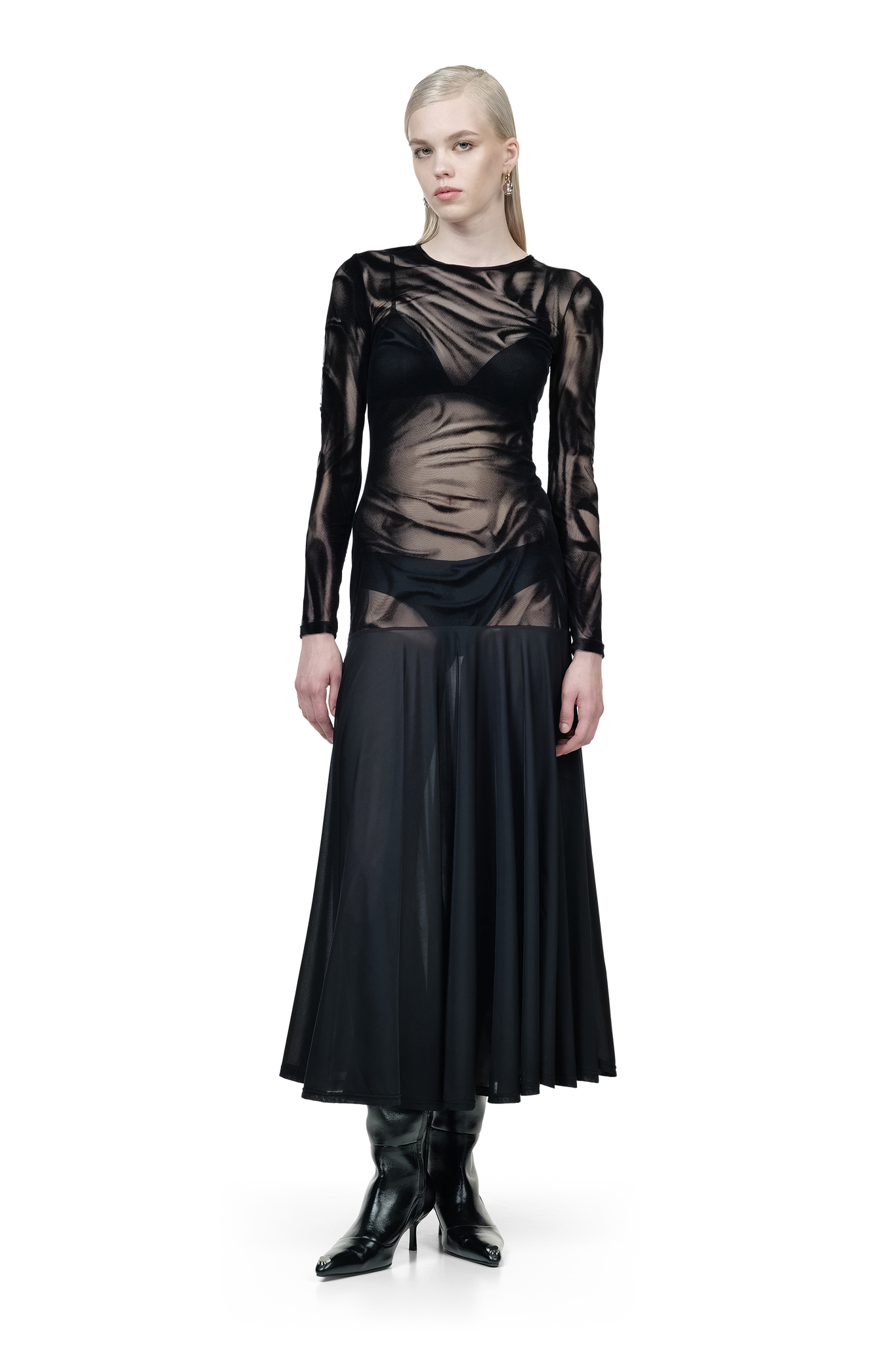 Low Hips Black Velvet Dress